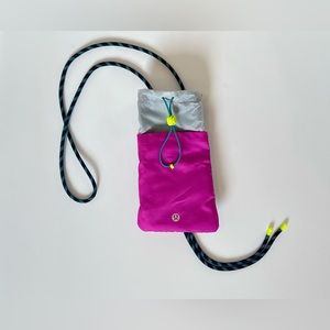 Lululemon Play Forward Crossbody Bag